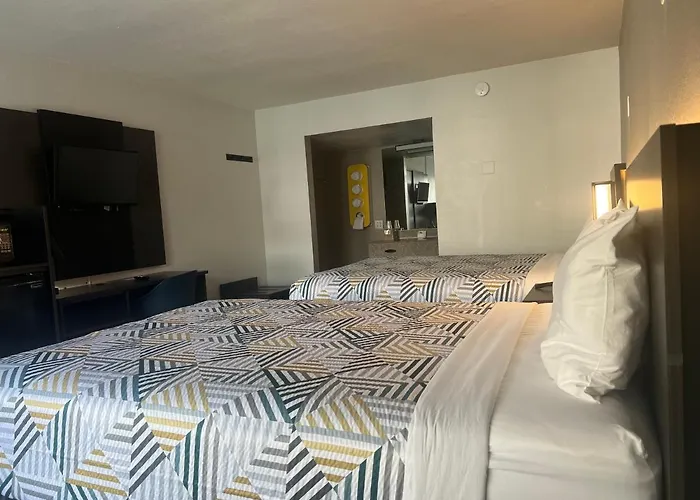 6 Phoenix Hotel Glendale