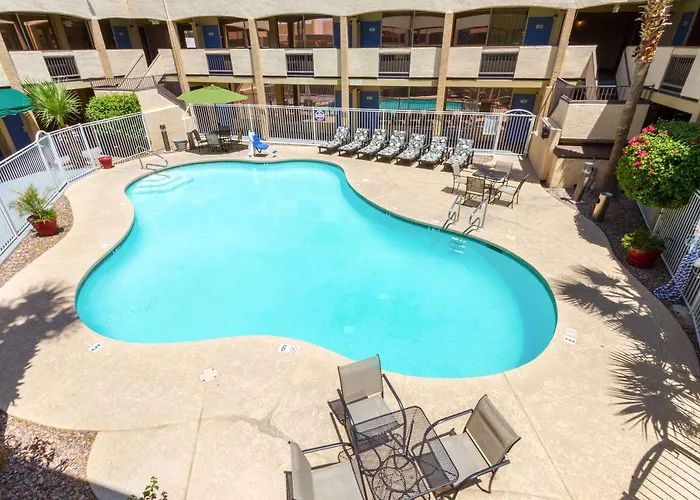 Hotel 6 Phoenix