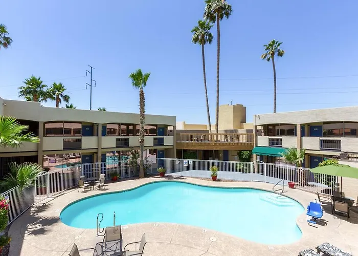 6 Phoenix Glendale