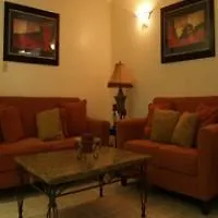 6 Phoenix 3* Glendale